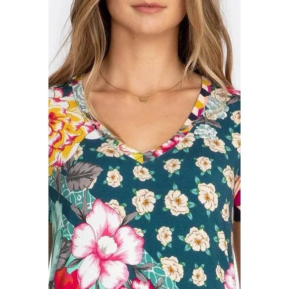 JOHNNY WAS Nellie Favorite S/S Multicolor Floral V-Neck Swing Tee Size L - Picture 4 of 13